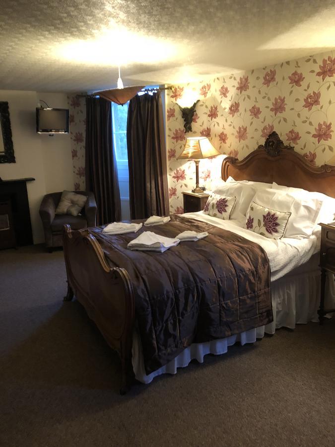 מלון Maentwrog The Oakeley Arms מראה חיצוני תמונה